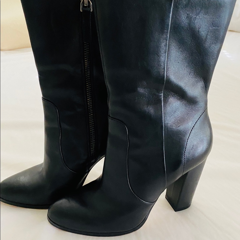 Saks Fifth Ave black boots size 6.5